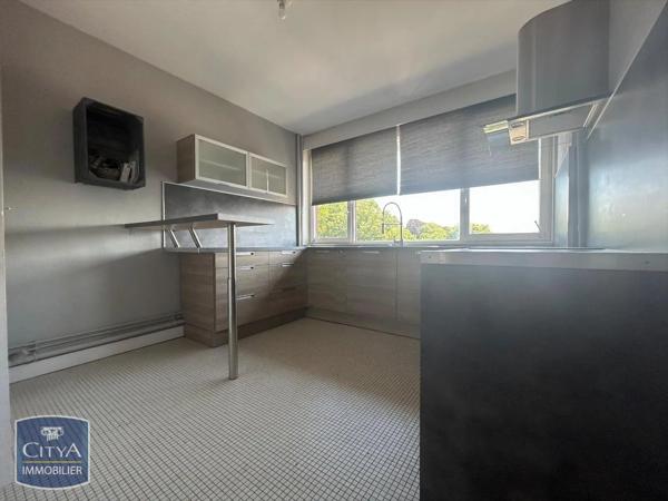 Appartement à louer 2 pièces 67m² Cambrai (59400)
