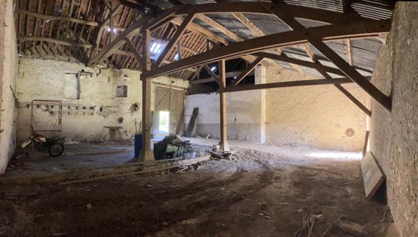 Grande grange à aménager