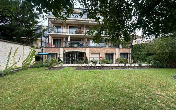 Appartement à vendre    3 pièces • 67,25 m2 La Varenne - Saint-Maur-des-Fossés
