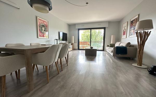 Appartement à vendre    3 pièces • 67,25 m2 La Varenne - Saint-Maur-des-Fossés