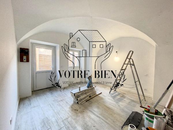 Location d'une maison de village T2 à VOLX TERRASSE ET GARAGE