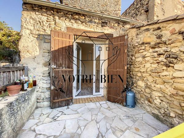 Location d'une maison de village T2 à VOLX TERRASSE ET GARAGE