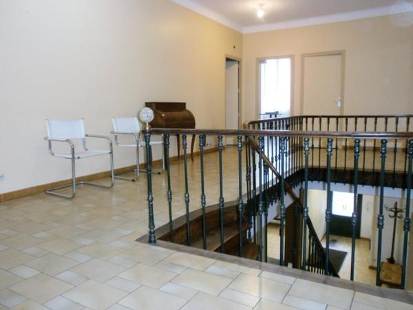 Bel Immeuble à vocation polyvalente. Habitation - Bureaux - Cabinet médical - Locatif.