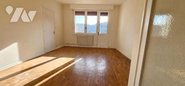 DUNKERQUE
Proximité centre
Bel Appartement T4 lumineux au 2ème étage d'une copropriété bien t...