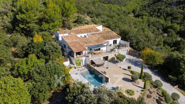 Maison d'architecte de 413 m2 avec vue panoramique