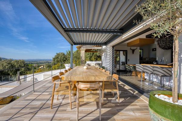 Maison d'architecte de 413 m2 avec vue panoramique