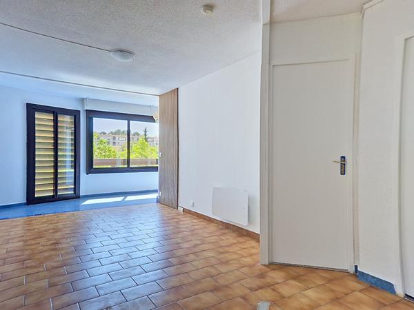 Fréjus, Appartement de T3, Box, Cave, piscine, tennis