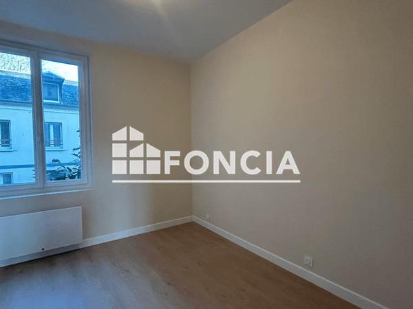 Location Appartement 2 pièces 43.79 m² - 26 RUE PAUL BANASTON Lisieux 14100