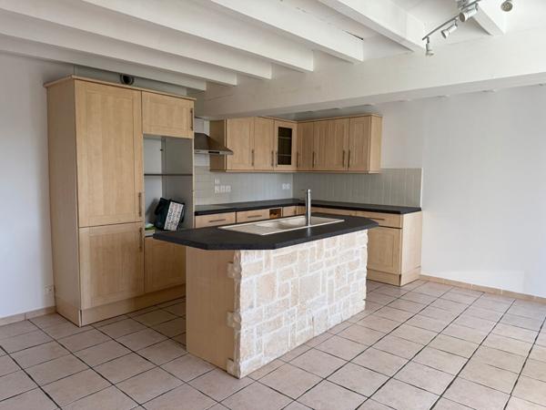 Maison Vouillé 6 pièces 157 m2, Vouille 79230