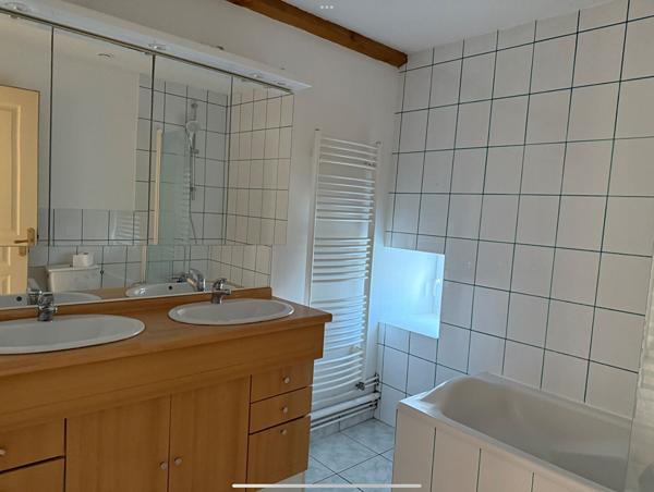 Maison Vouillé 6 pièces 157 m2, Vouille 79230