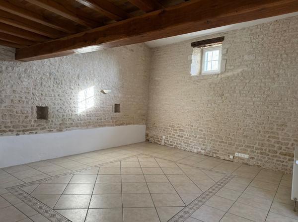 Maison Vouillé 6 pièces 157 m2, Vouille 79230