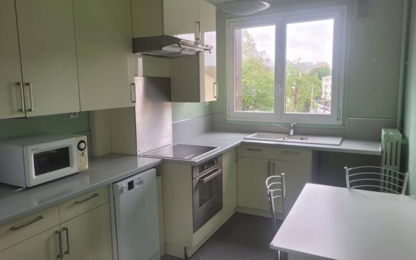 Appartement à vendre    3 pièces • 70,53 m2 Viroflay