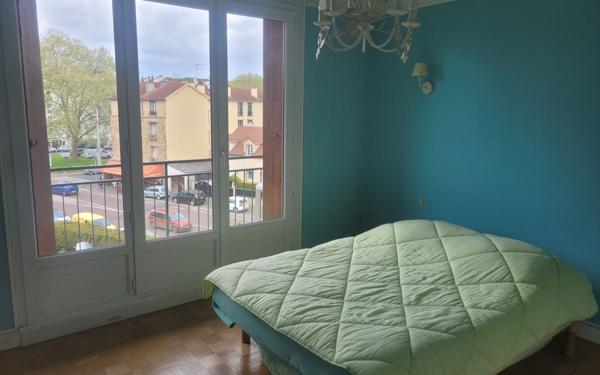Appartement à vendre    3 pièces • 70,53 m2 Viroflay