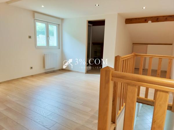 Maison de 198m2 comprenant deux appartements sur parcelle arborée de 643m2 Le Cheylard (07160)