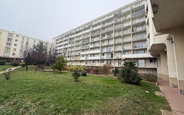 Appartement à vendre    2 pièces • 42,93 m2 Thiais