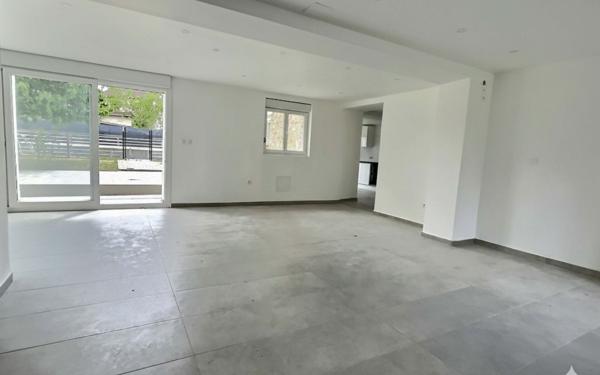 Maison à vendre    6 pièces • 149 m2 Crosne