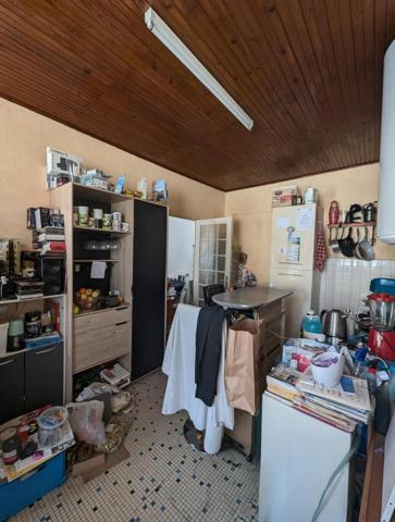 Appartement
         2 pièces
        - 51 m² 59 000 € *
