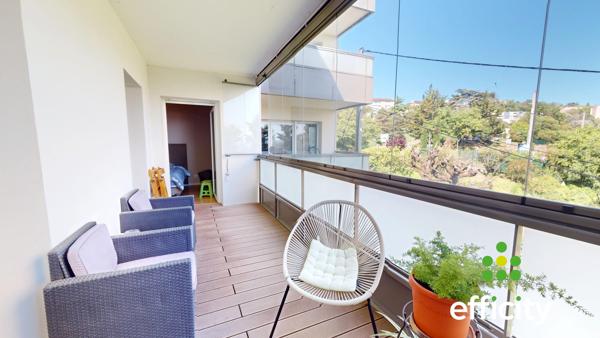 Appartement
         3 pièces
        - 61 m² 264 000 € *