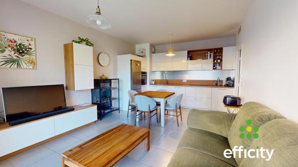 Appartement
         3 pièces
        - 61 m² 264 000 € *
