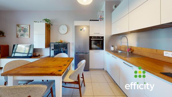 Appartement
         3 pièces
        - 61 m² 264 000 € *