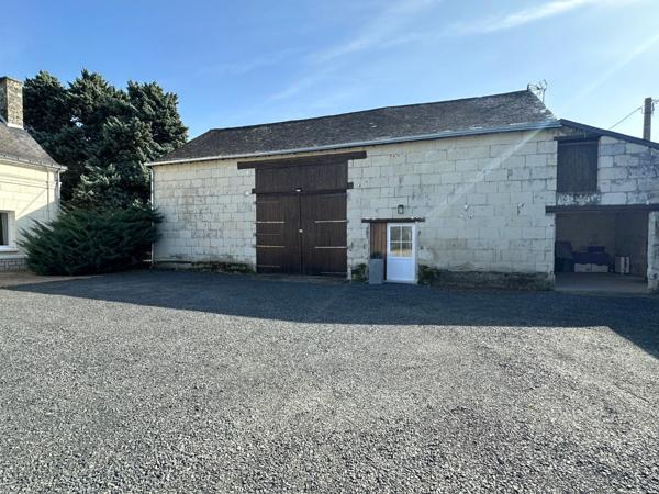 Maison - Longére à vendre 6 pièces VILLEBERNIER (49400) - restauration compléte 156m² et 8960m²