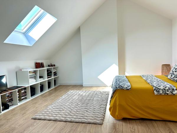 Maison - Longére à vendre 6 pièces VILLEBERNIER (49400) - restauration compléte 156m² et 8960m²