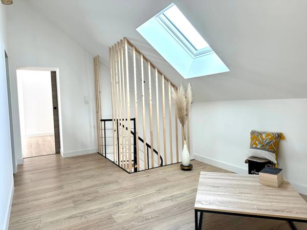 Maison - Longére à vendre 6 pièces VILLEBERNIER (49400) - restauration compléte 156m² et 8960m²