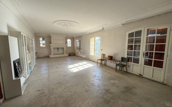 Maison à vendre    6 pièces •  L'Isle-sur-la-Sorgue