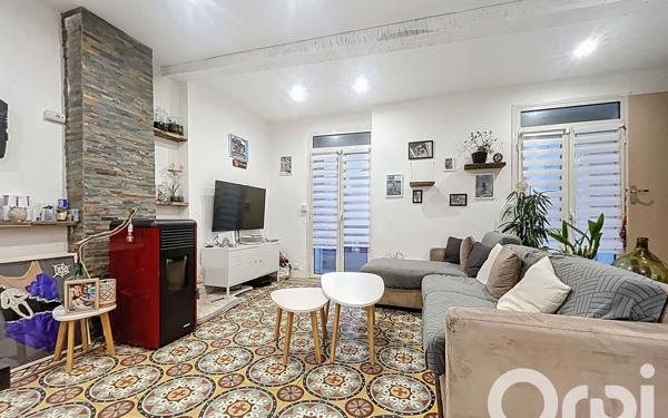 Maison à vendre    4 pièces •  Pia