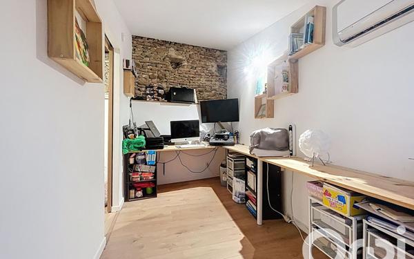 Maison à vendre    4 pièces •  Pia