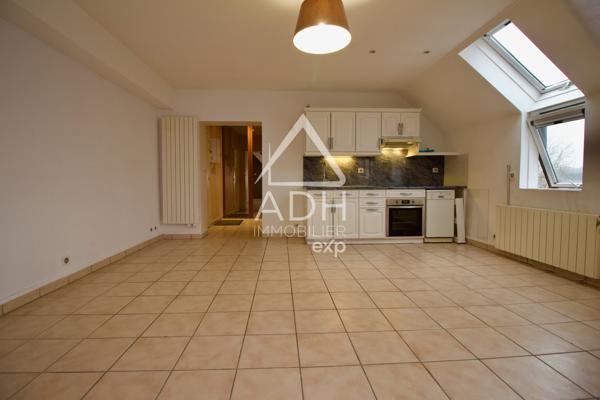 A VENDRE à Jouars-Pontchartrain appartement en duplex 2 pièces / 1 chambre