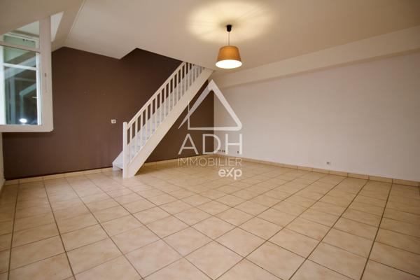 A VENDRE à Jouars-Pontchartrain appartement en duplex 2 pièces / 1 chambre