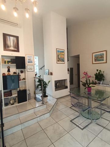 Sete (Corniche) - Maison de 98M² , de type 4, avec garage