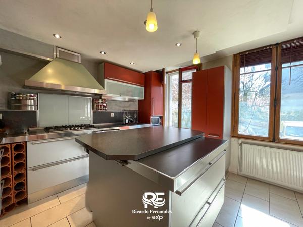 T3 atypique sur 2 niveaux avec espace indépendant – 83 m² Annecy