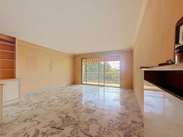 Vente                                                      Appartement
                        
                     2 pièces                      58 m2                     à Cannes