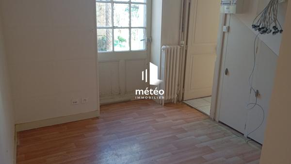 Maison en pierre 116m² avec dépendances et garage , hyper centre de Luçon