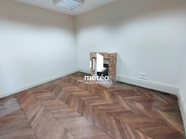 Maison en pierre 116m² avec dépendances et garage , hyper centre de Luçon