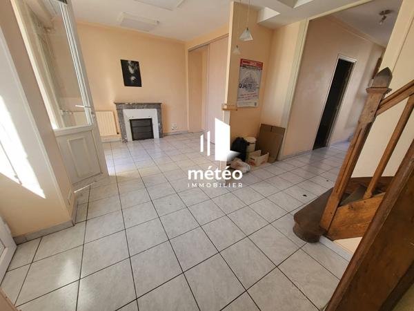 Maison en pierre 116m² avec dépendances et garage , hyper centre de Luçon