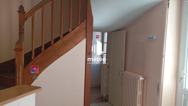 Maison en pierre 116m² avec dépendances et garage , hyper centre de Luçon