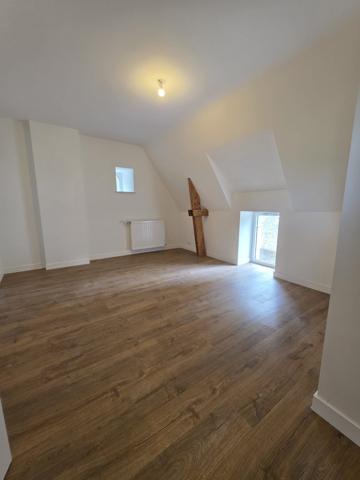 Ensemble en pierre - 3 habitations