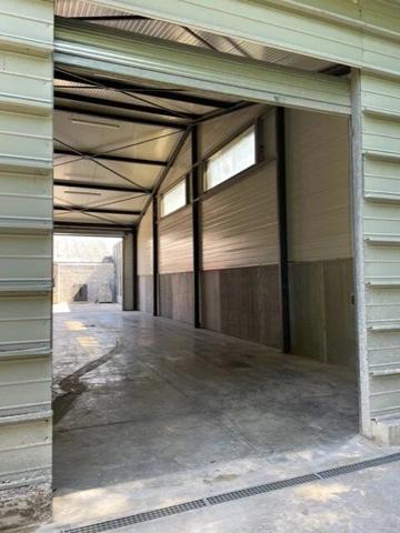 Location Local commercial 2 pièces 455 m2 à Domarin