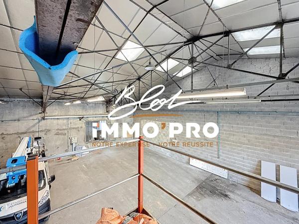 Location Local commercial 2 pièces 455 m2 à Domarin