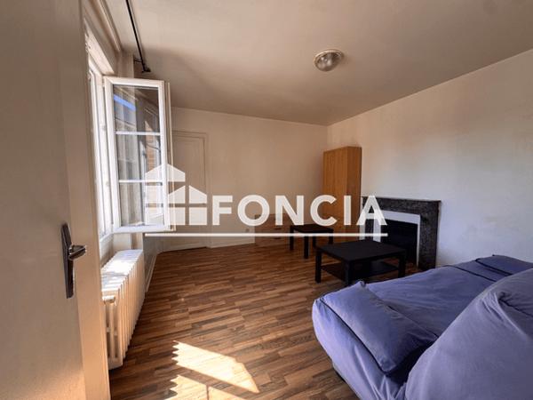 Location Studio meublé 26 m² - 11 PLACE ST JEAN Flers 61100
