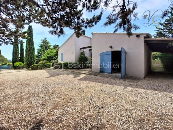 Et si votre prochain coup de cœur se cachait au cœur du Luberon ?

Imaginez-vous profiter d'un jardin arboré de plus de 2 000 m², vous détendre au bord de la piscine lors des belles journées provençales et partager des moments conviviaux autour d'un feu de cheminée en hiver.

À Mérindol, cette maison familiale d'environ 142 m² réunit tous les ingrédients d'une qualité de vie recherchée : une belle pièce de vie lumineuse, 4 chambres, des espaces fonctionnels, une terrasse à l'étage et un extérieur propice à la détente.

Mais ce n'est pas tout...

Certains espaces offrent encore de belles possibilités d'aménagement et de nombreuses surprises vous attendent lors de la visite. Un détail en particulier pourrait bien faire toute la différence pour votre futur projet de vie...

✨ Une maison où il fait bon vivre, dans un environnement calme et privilégié, à quelques minutes seulement des commodités.

📞 Vous souhaitez découvrir ce bien en avant-première et connaître tous ses atouts ?

Contactez-moi dès maintenant pour organiser une visite.

⚠️ Visite sur dossier validé uniquement – étude bancaire exigée
📍 Inter cabinet bienvenu