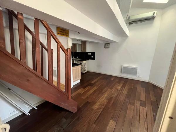 Location                                                      Appartement
                        
                     3 pièces                      40 m2                     à Rivesaltes