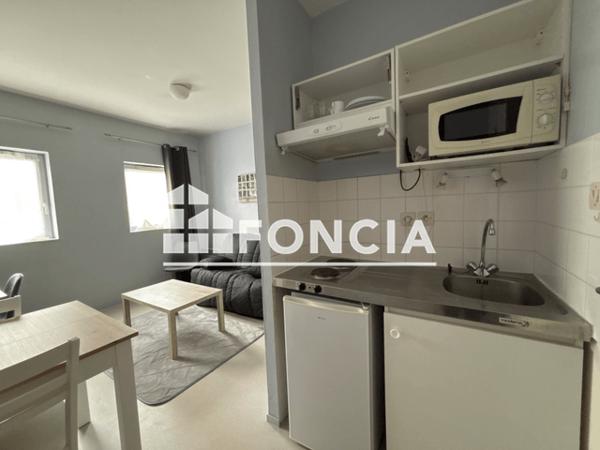Location Studio meublé 20 m² - 20 RUE DE LA CHOCOLATERIE Blois 41000