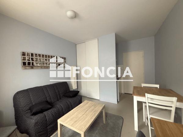 Location Studio meublé 20 m² - 20 RUE DE LA CHOCOLATERIE Blois 41000