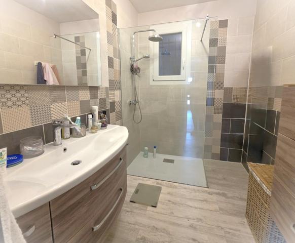 Maison t5 de 115m² sur une parcelle de 531m²