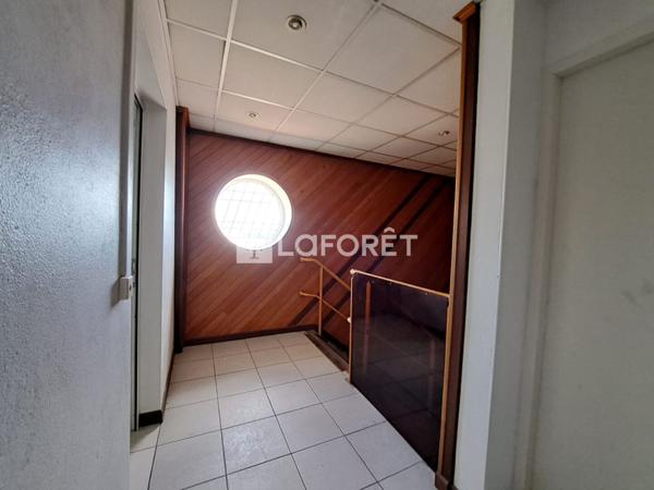Location bureau Baie-Mahault - 292 m² - 4 964 € / mois