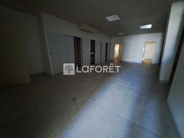 Location bureau Baie-Mahault - 292 m² - 4 964 € / mois
